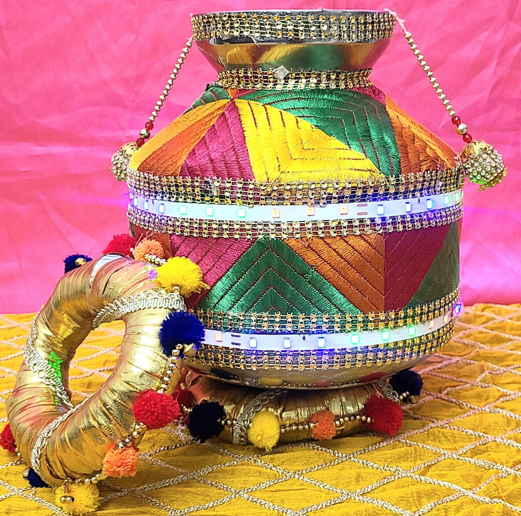 Phulkari Jaggo w/ head pillow